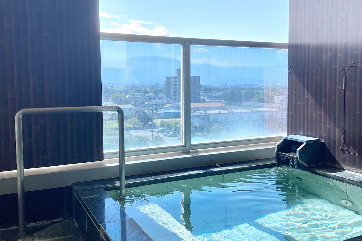 Indoor pool, outdoor pool