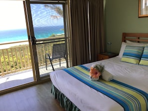 2 Bedroom Apartment - Beach and Ocean View | 2 bedrooms, individually decorated, individually furnished - Pandanus Palms Holiday Resort (Point Lookout)