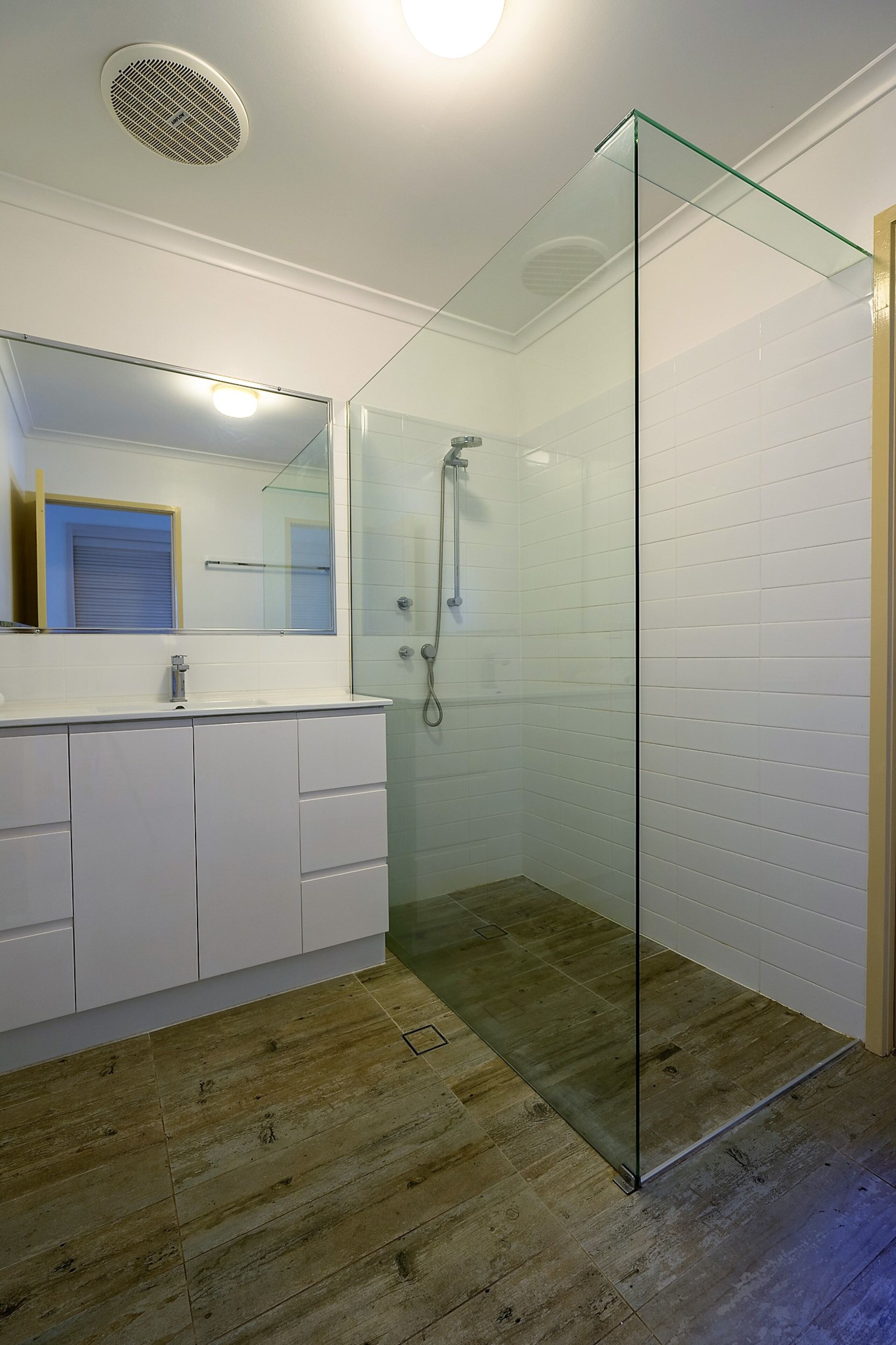 apartment, 2 bedrooms, ocean view | bathroom | hair dryer, towels