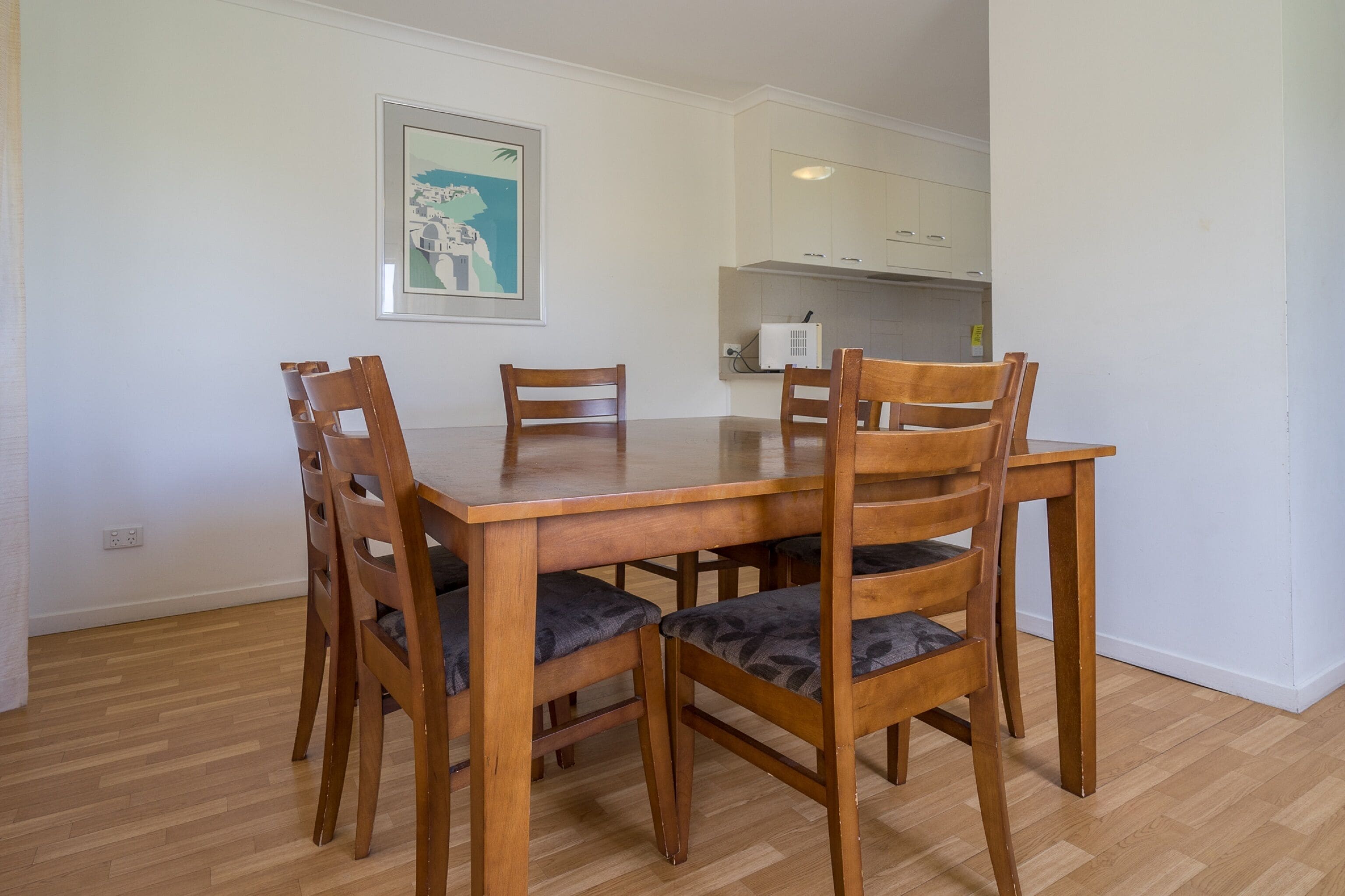 Leilighet, 3 soverom | Spiseområde på rommet