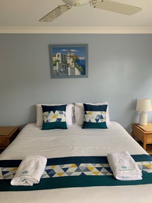 Apartamento, 2 quartos | 2 quartos, individualmente decorados, individualmente mobiliados