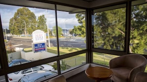 Unclassified image, 4 of 24, button - Best Western Reef Motor Inn - Batemans Bay (Batemans Bay)