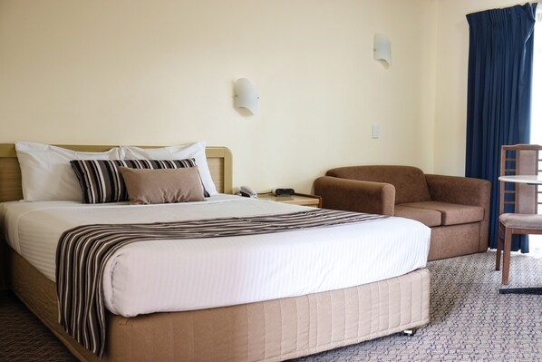 Minibar, desk, iron/ironing board, cots/infant beds