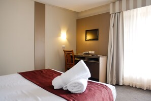 ミニバー、デスク、アイロン / アイロン台、ベビーベッド