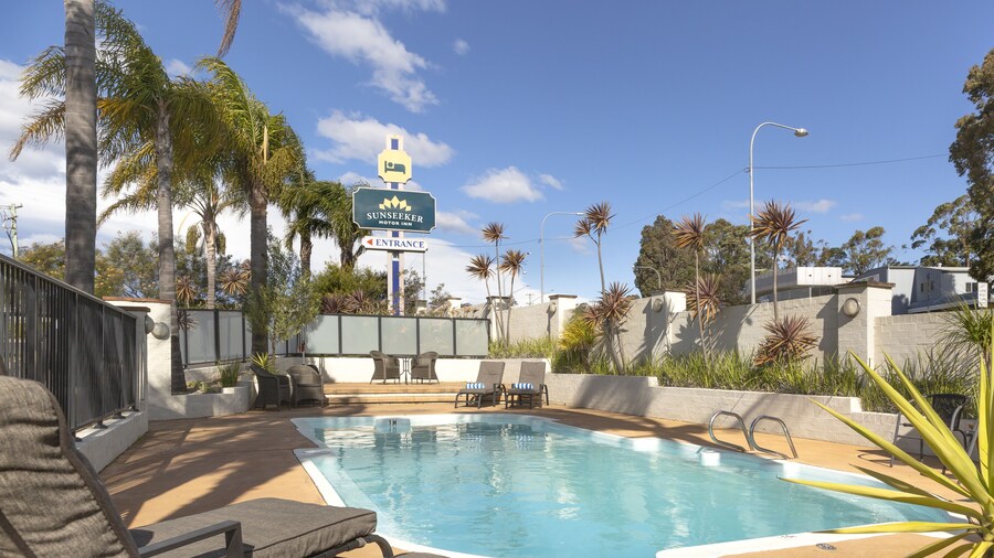 Sunseeker Motor Inn