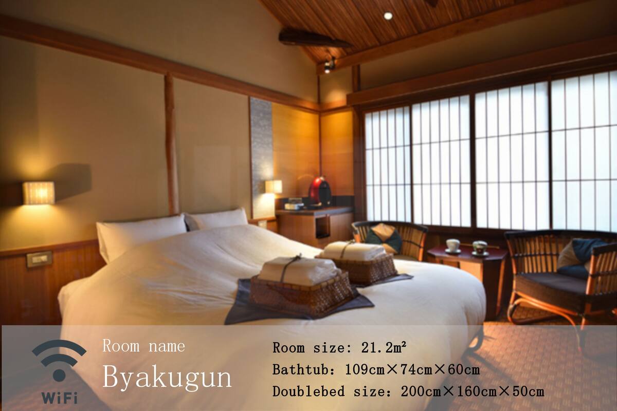 Premium bedding, down duvets, in-room safe, free WiFi