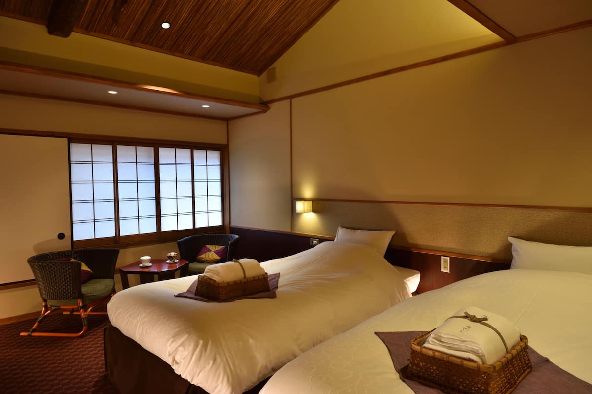 Premium bedding, down duvets, in-room safe, free WiFi