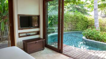 Villa, Beach View, Beachfront | 1 bedroom, minibar, in-room safe, desk