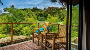 Dobbeltrom – deluxe, delvis sjøutsikt | Terrasse/patio