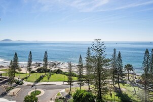2 Bedroom Superior Beachfront Apartment | View from room