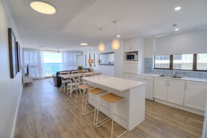 Superior 3 Bedrooms Beachfront Apartment  | Private kitchen