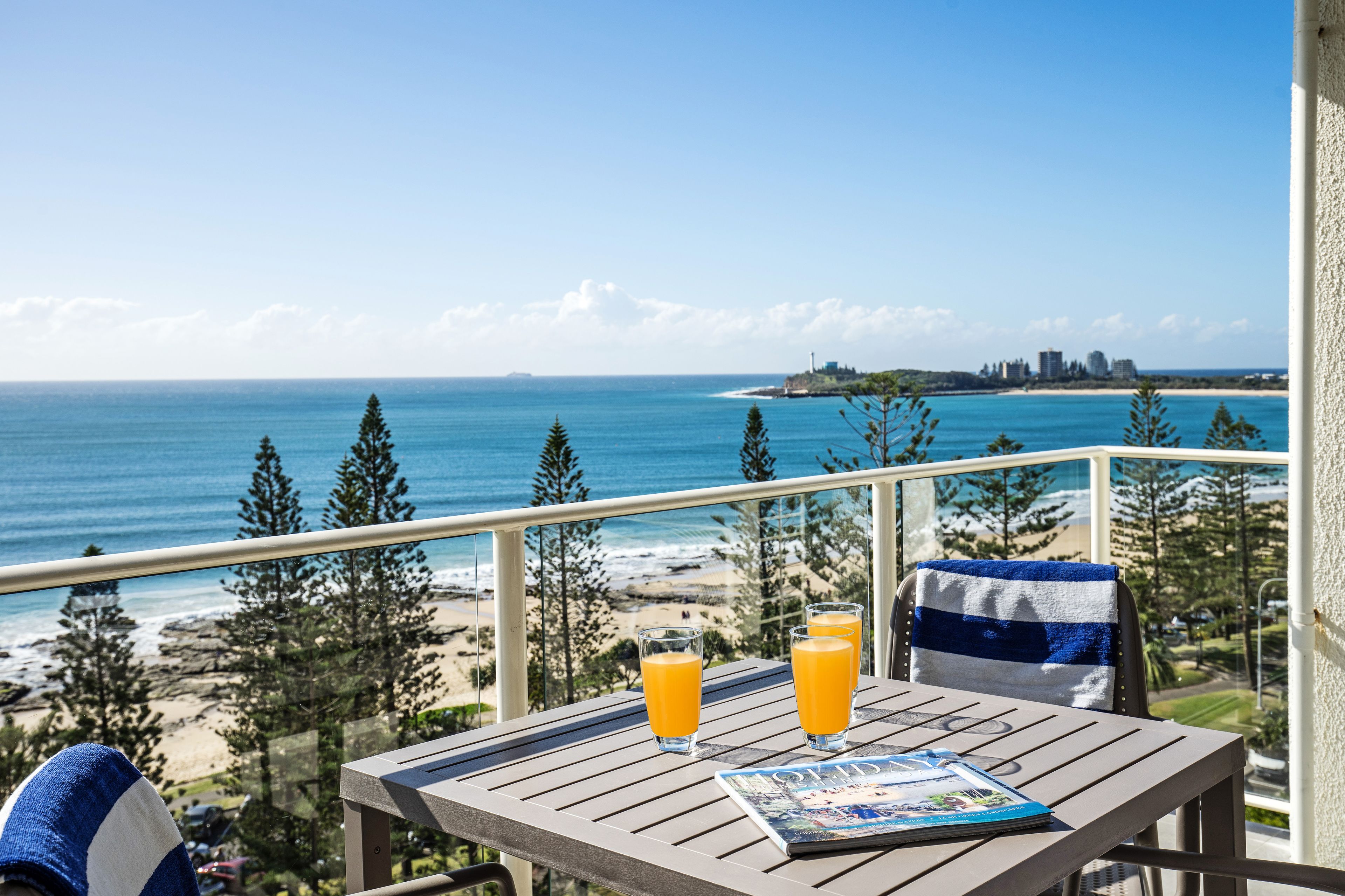 Superior 3 Bedrooms Beachfront Apartment  | Balcony
