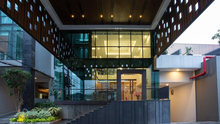 Avissa Suites