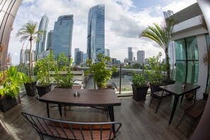 Rooftop terrace - Avissa Suites (Jakarta)