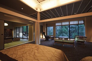 Suite (Japanese Style, Open-Air Bath) | Down comforters, in-room safe, free WiFi, bed sheets