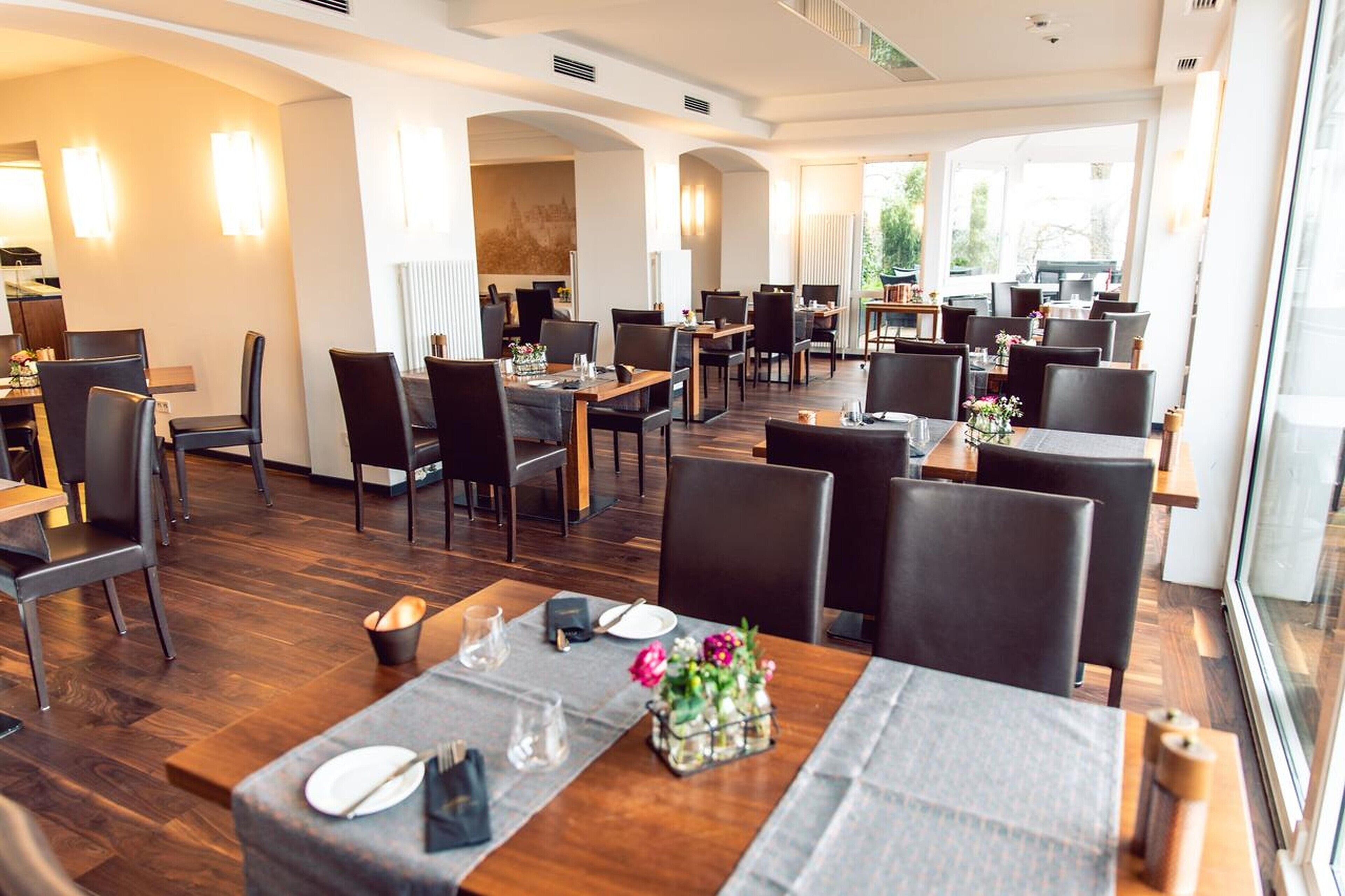 daily buffet breakfast (eur 20 per person)