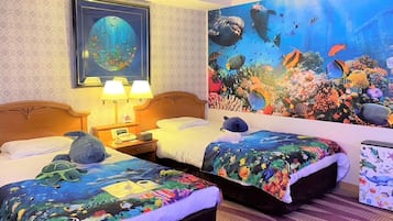 Standard Twin Room with 2 Extra Beds for 4people Non Smoking | 1 bedroom, premium bedding, desk, iron/ironing board