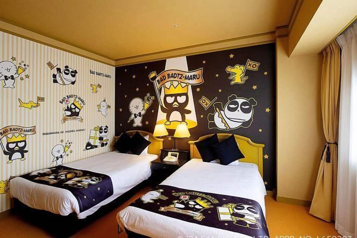 Premium bedding, desk, iron/ironing board, free WiFi