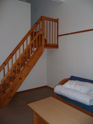 Apartment, 2 Bedrooms (Loft) | Desk, iron/ironing board, free WiFi - Roligheden Ferieleiligheter (Kristiansand)