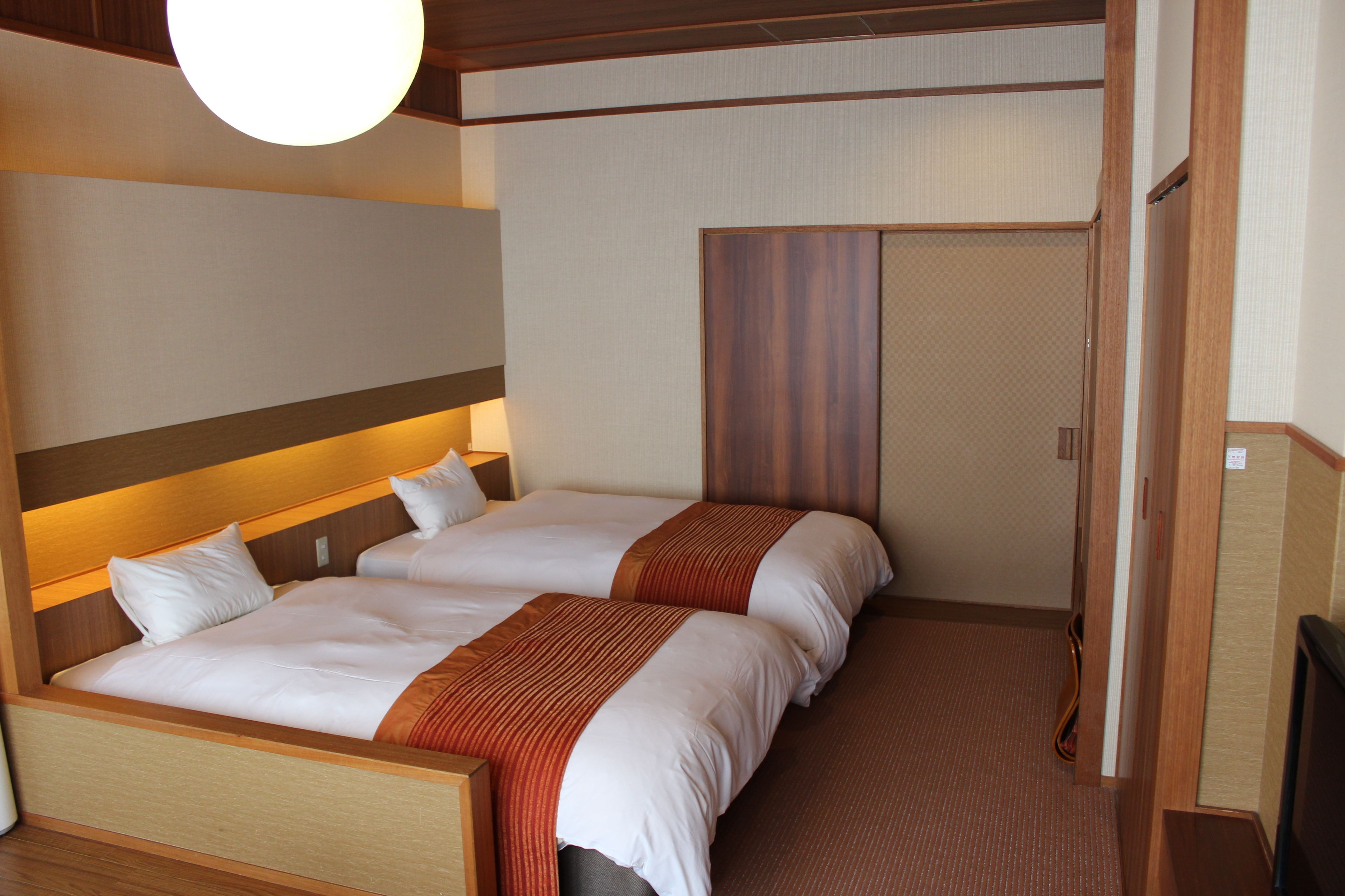 japanese western style room | in-room safe, free wifi, bed sheets