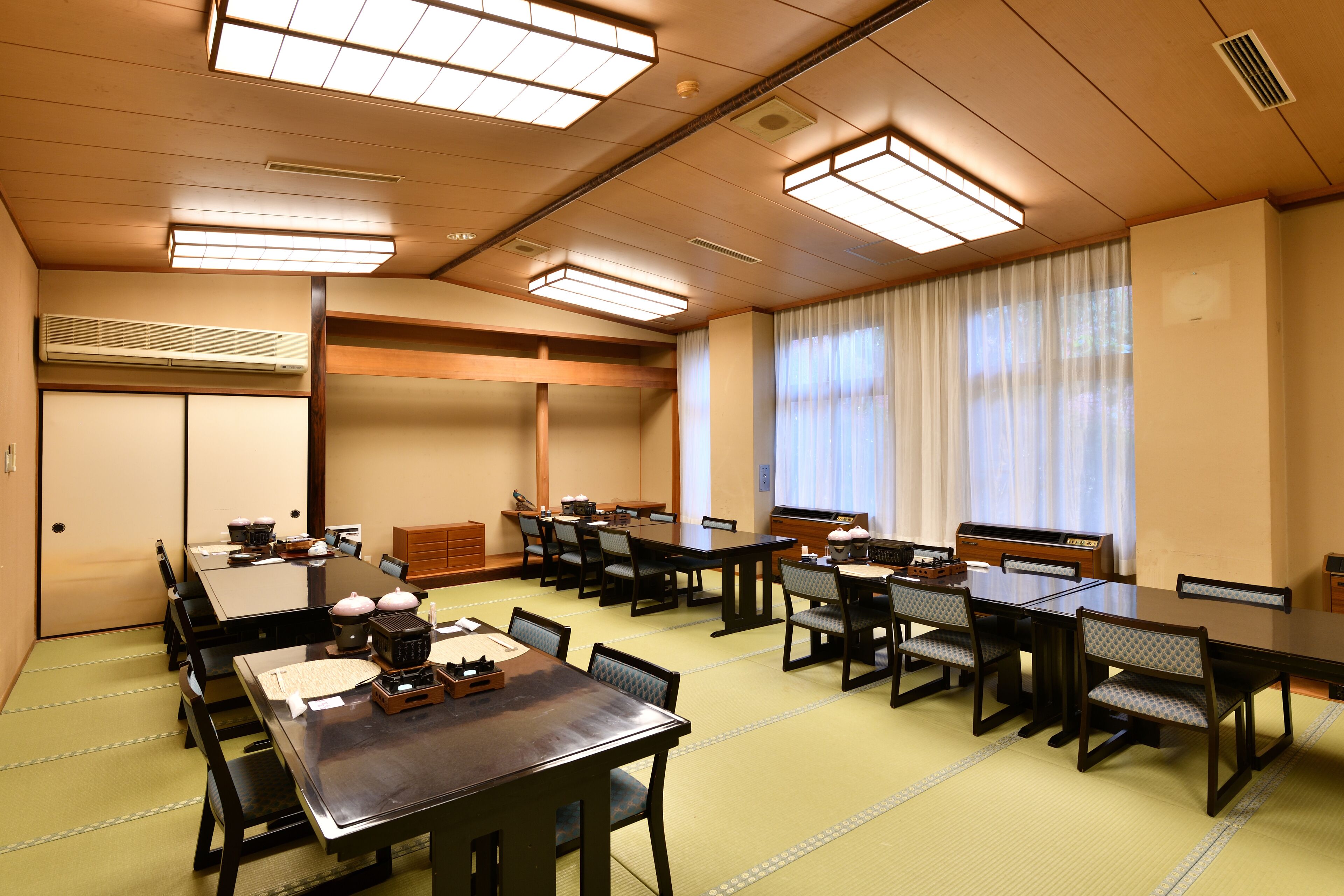 レストラン