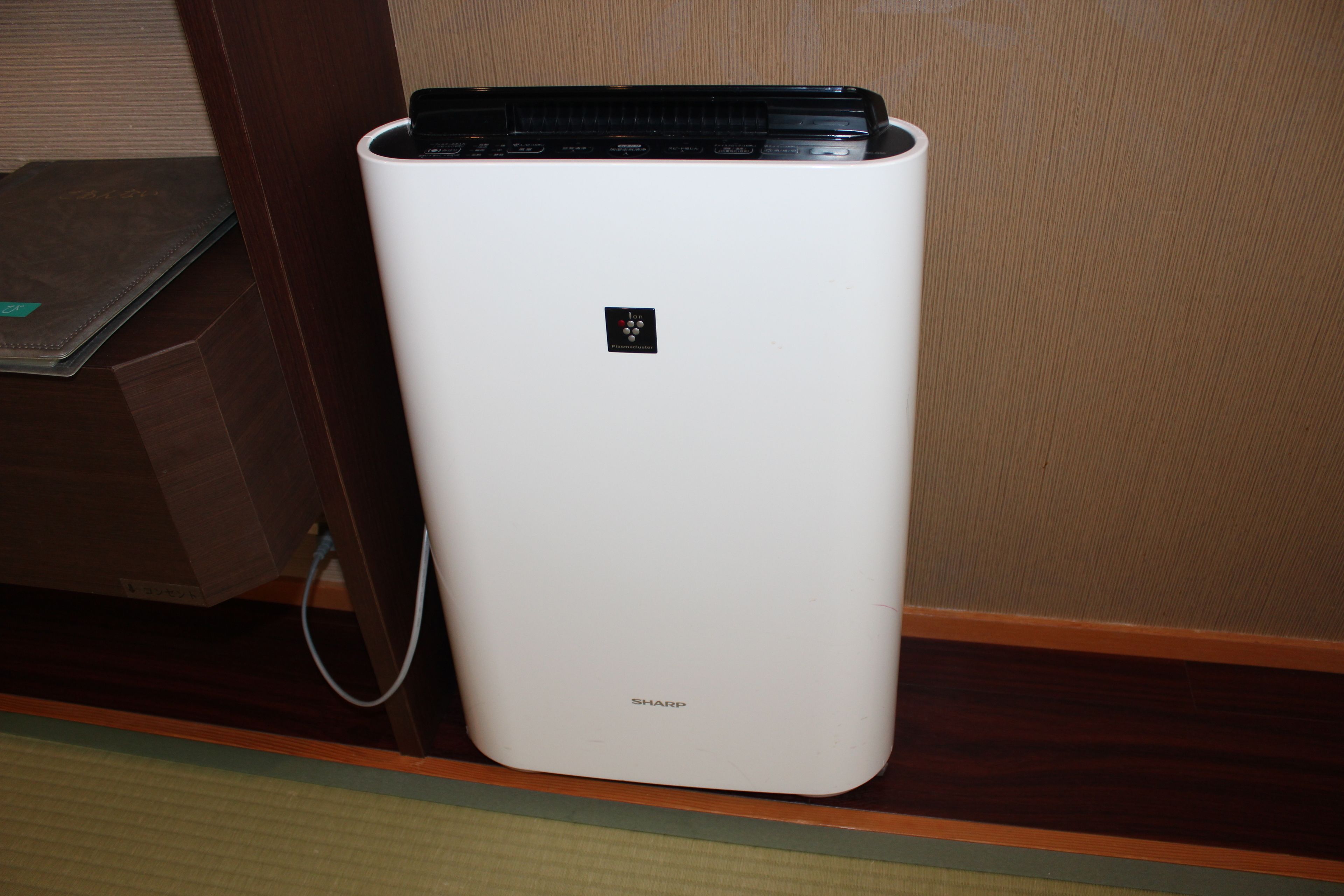 in-room safe, free wifi, bed sheets