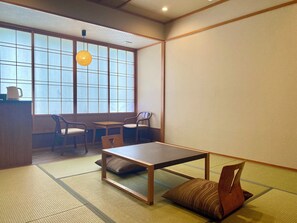 In-room safe, free WiFi, bed sheets - Ogoto Onsen Yunoyado Komolebi (Otsu)