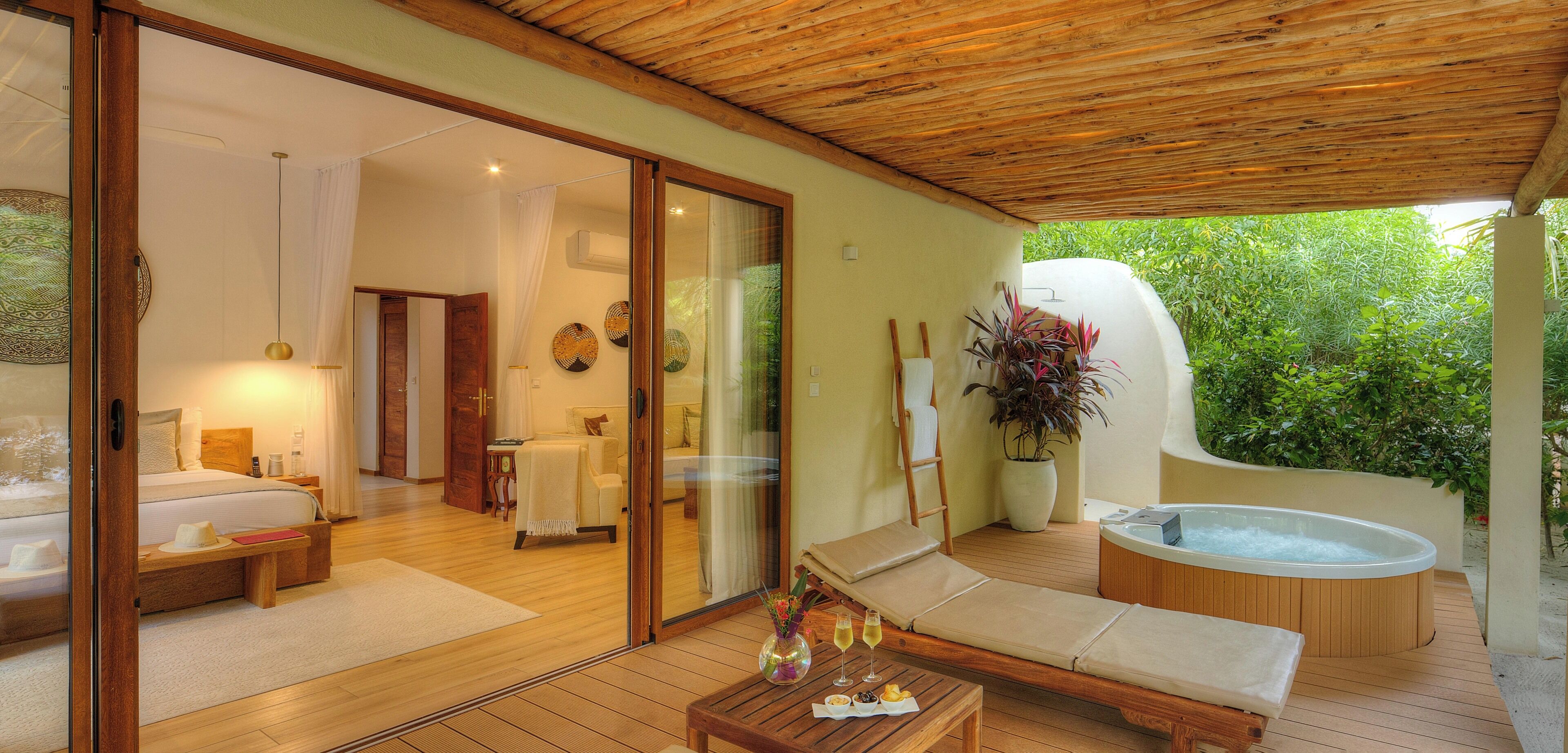 Superior villa, 2 slaapkamers, privézwembad, uitzicht op tuin | Lakens van Egyptisch katoen, luxe beddengoed, een minibar