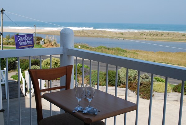 Upper Balcony Ocean View Queen | Balcony