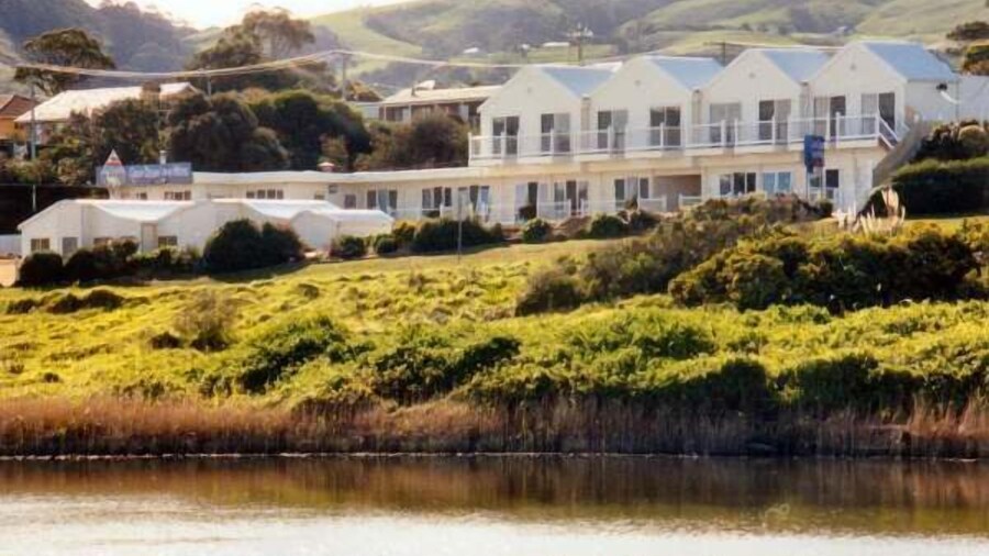A Great Ocean View Motel