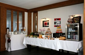 Buffet - Hôtel La Grande Bruyère (Touffreville)