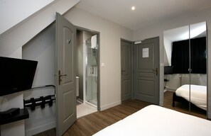 Coffres-forts dans les chambres, bureau, chambres insonorisées