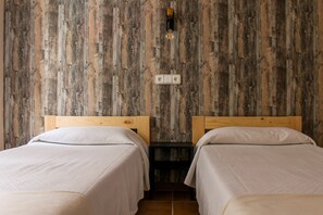 Double Room, 2 Single Beds