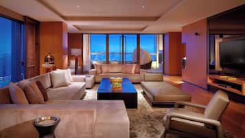 Minibar, in-room safe, desk, soundproofing