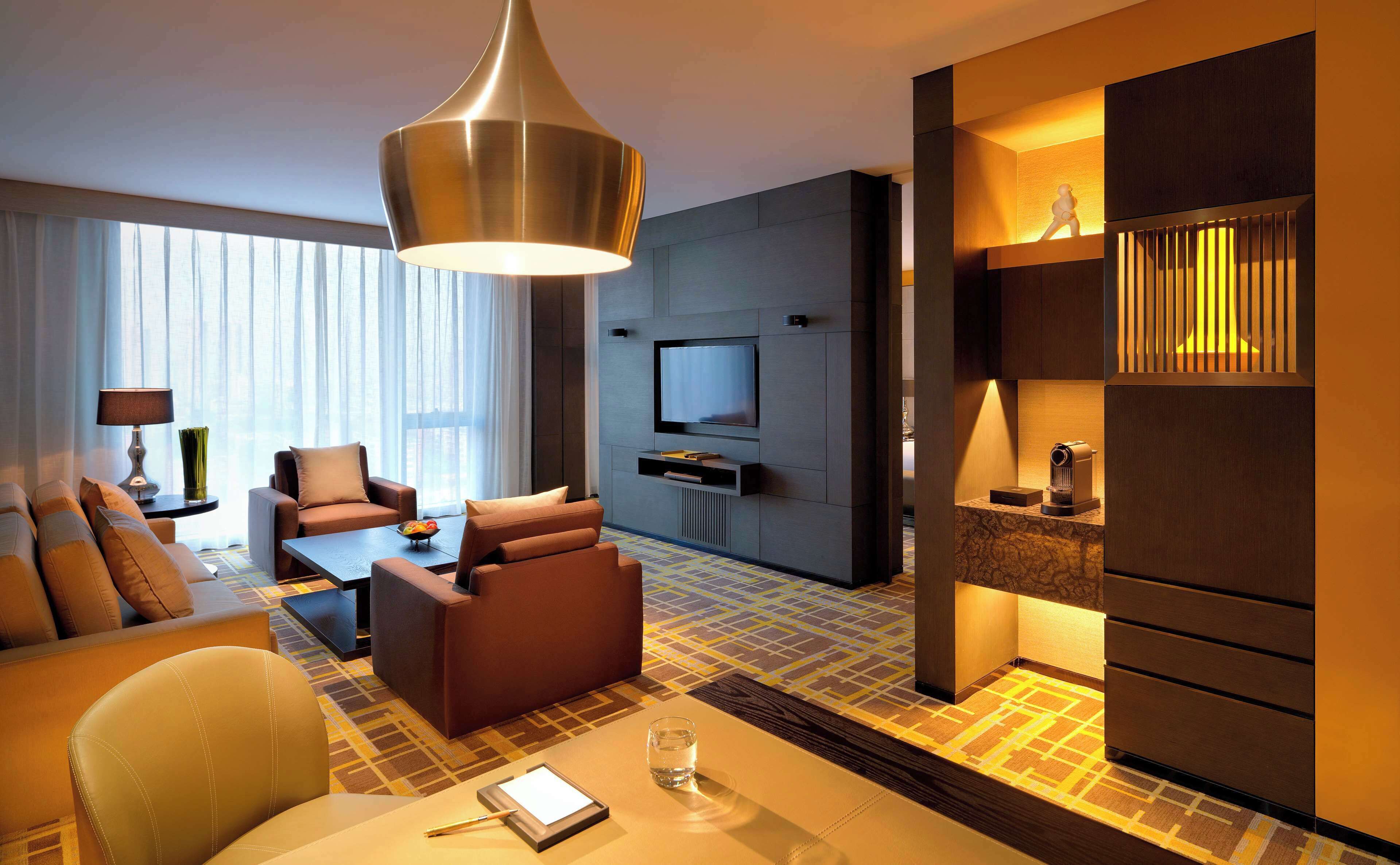 1 bedroom, minibar, in-room safe, desk