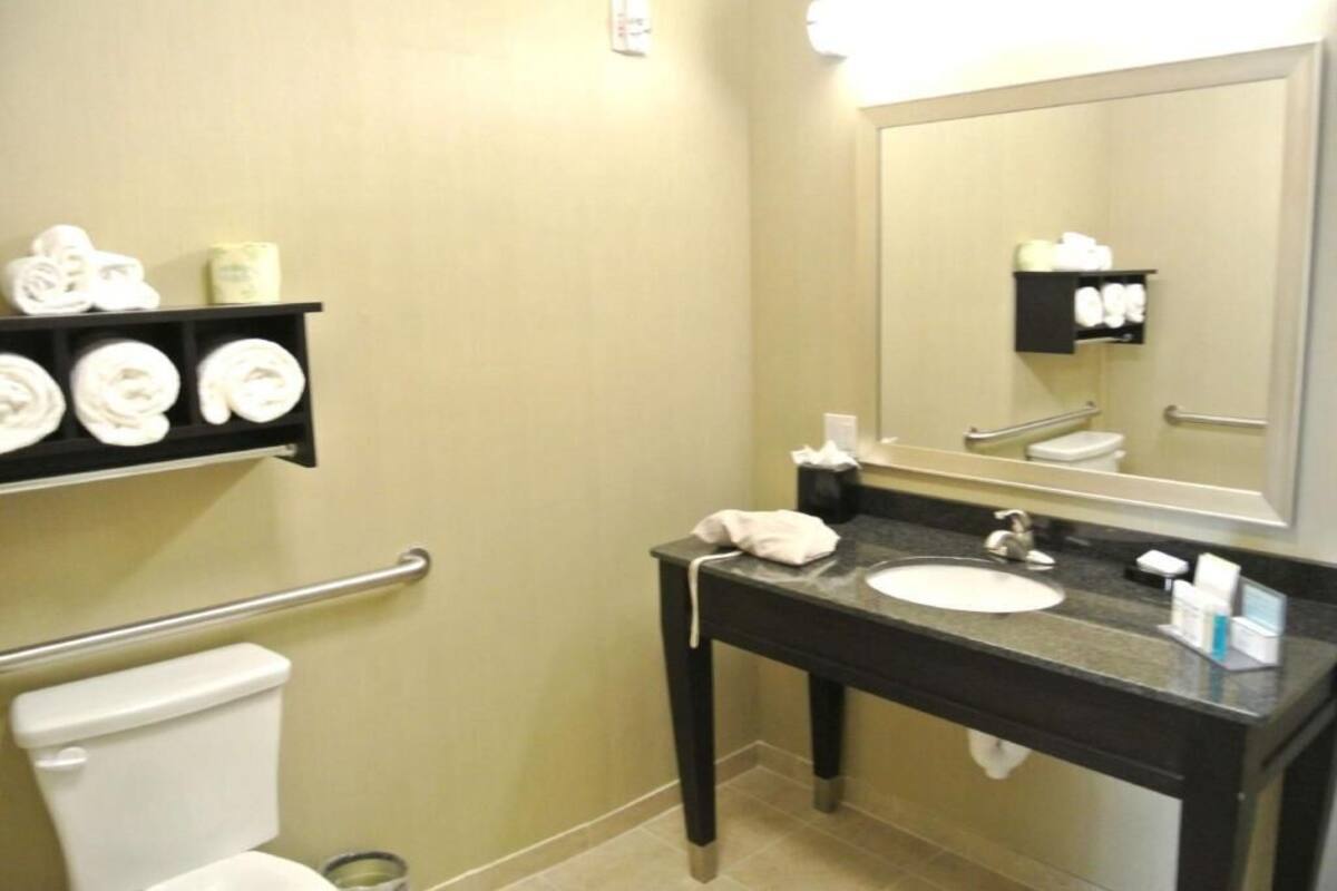 Bathroom | Shower, bathrobes, towels