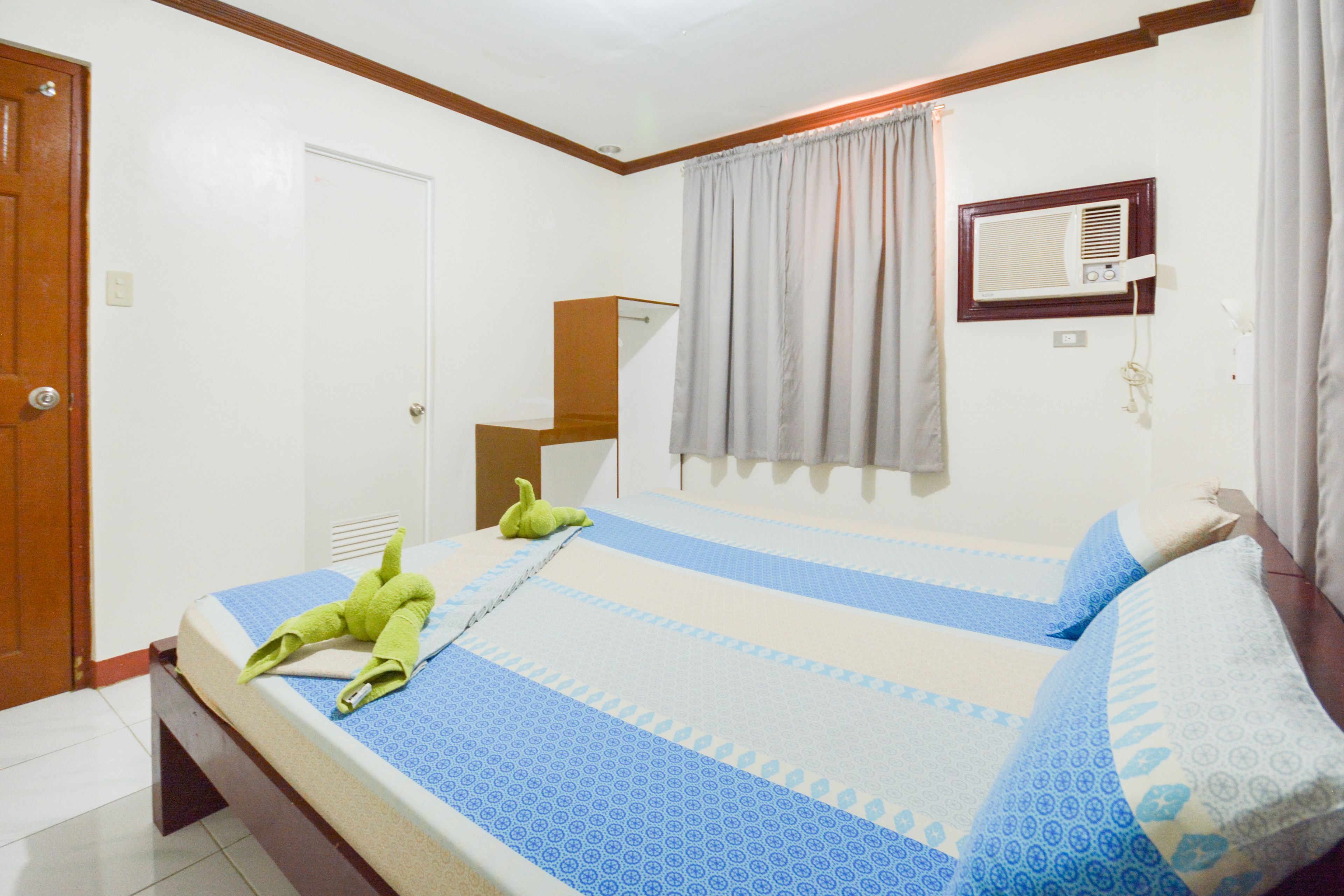 family room | rollaway beds, free wifi, bed sheets
