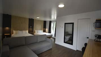 Camera Superior, letti multipli | Una scrivania, postazione laptop, insonorizzazione, ferro/asse da stiro