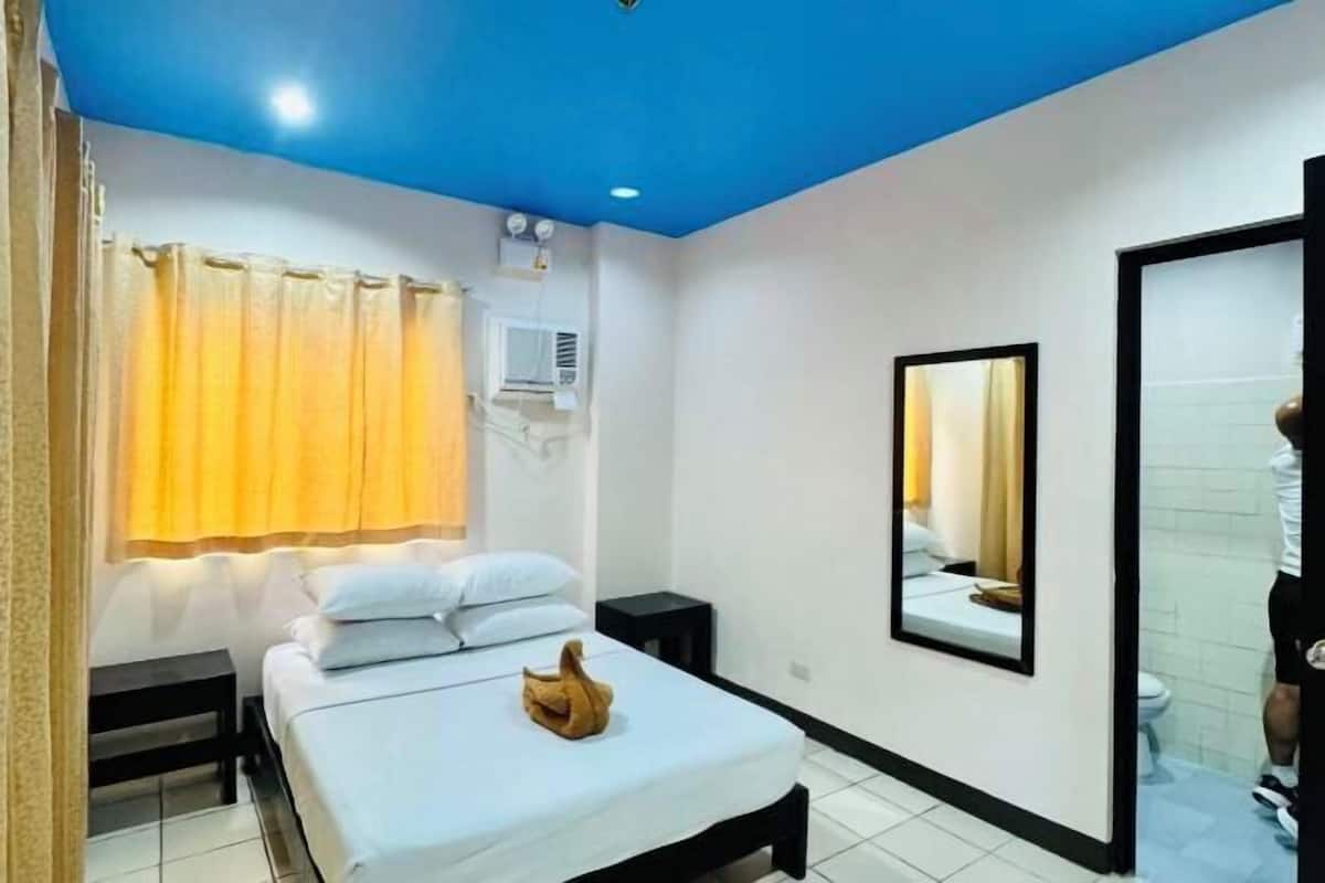 Blackout drapes, bed sheets