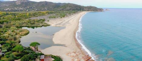Perto da praia, prática de mergulho livre no local