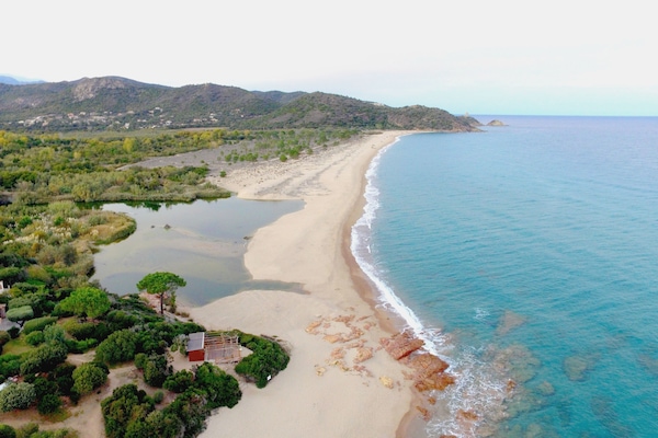 Beach nearby, snorkeling, beach volleyball
