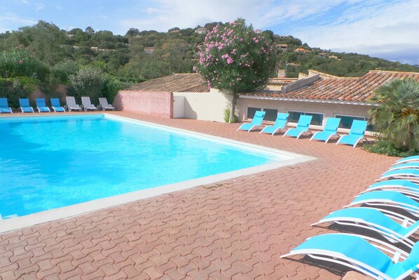 Seasonal outdoor pool - Hôtel Olmuccio (Zonza)