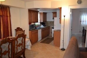 Microwave, dishwasher, coffee/tea maker - Casa del Sol (Sarasota)