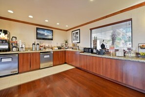 Desayuno para llevar incluido todos los días