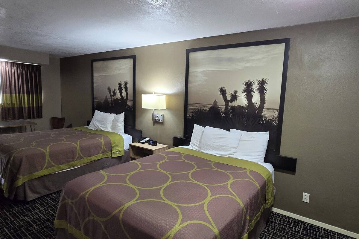 1 bedroom, individually decorated, individually furnished, desk