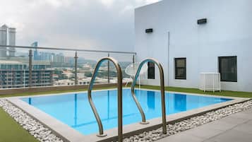 Outdoor pool, pool loungers