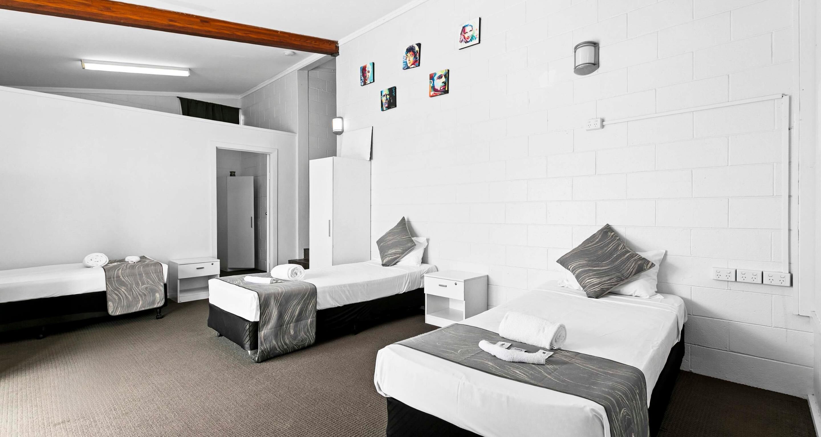 Standard Apartment, Multiple Beds, Non Smoking, Kitchen (Living Room)