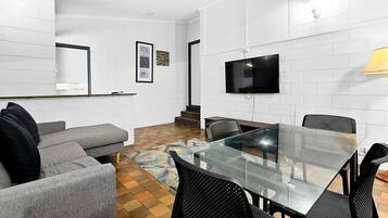 Standard Apartment, Multiple Beds, Non Smoking, Kitchen (Living Room)