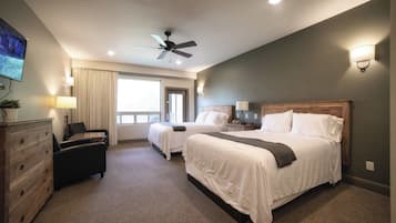 Hypo-allergenic bedding, free WiFi, bed sheets