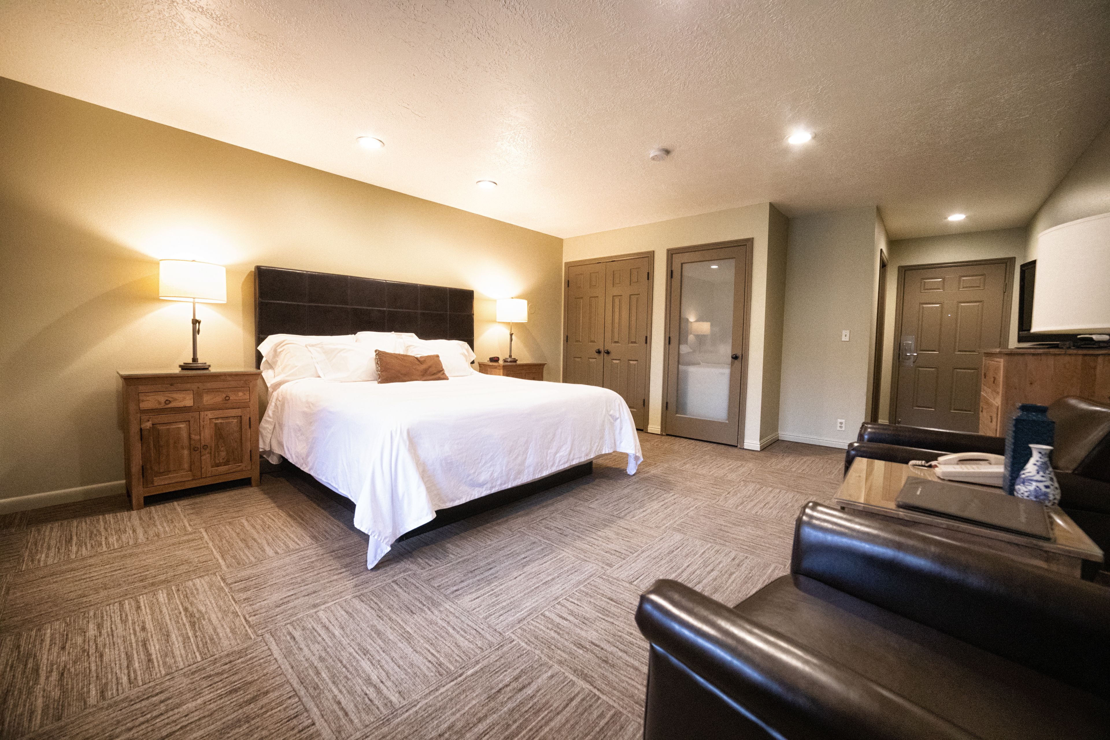 classic king, patio | 1 bedroom, hypo-allergenic bedding, free wifi, bed sheets